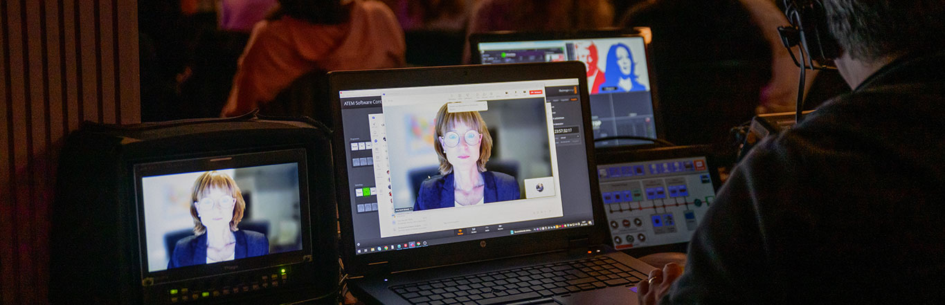 CARL SCHURZ HAUS . Online Offers