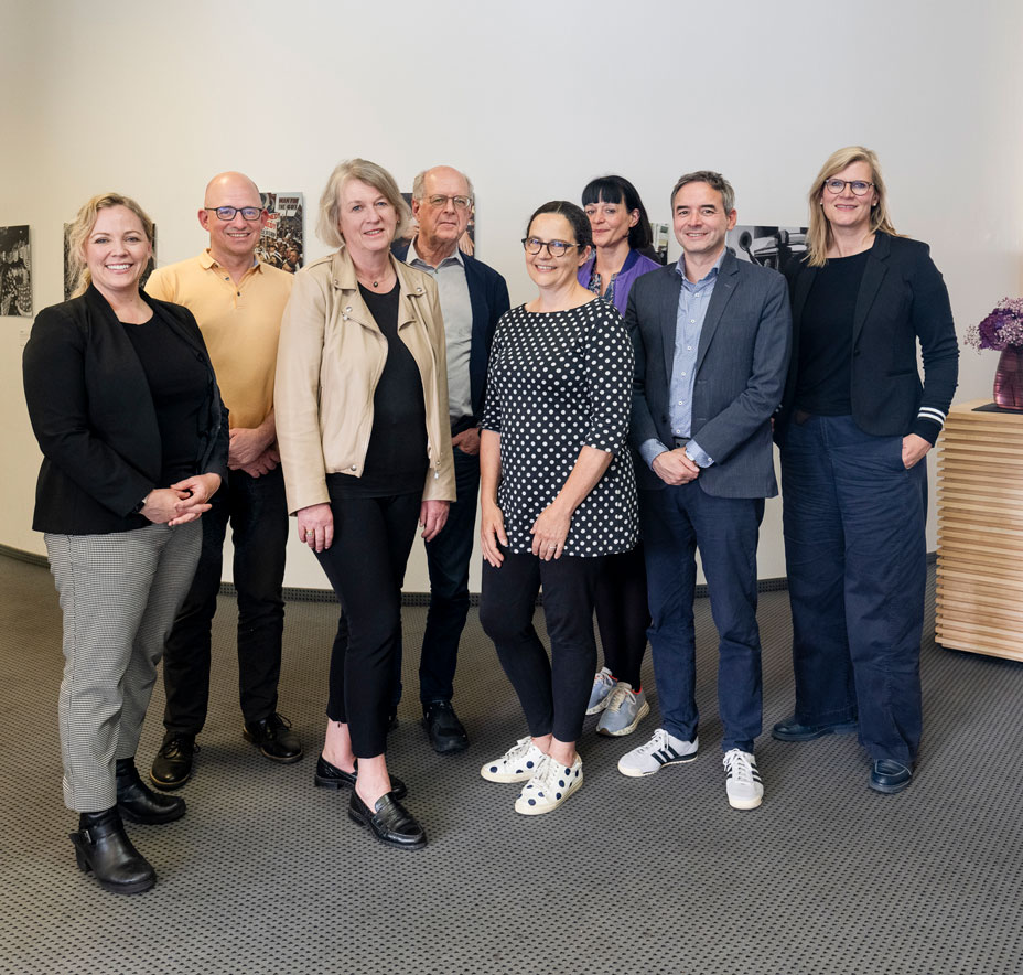 CARL SCHURZ HAUS . Board